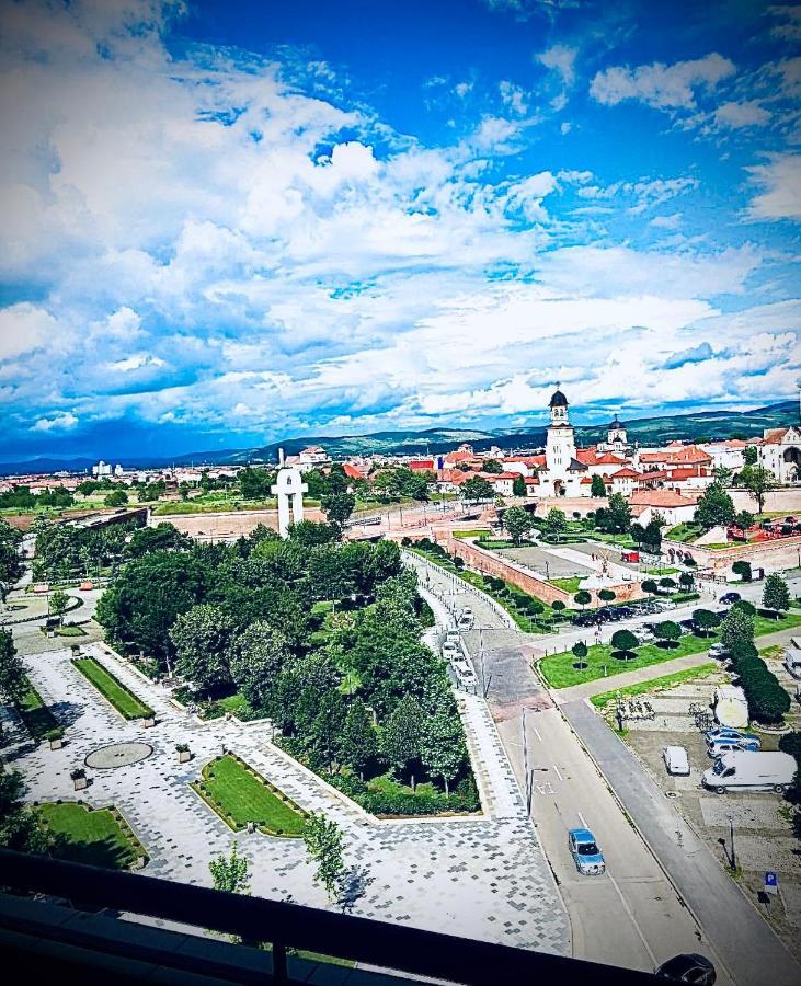 Midsummer Boulevard Apartment Alba Iulia Bagian luar foto