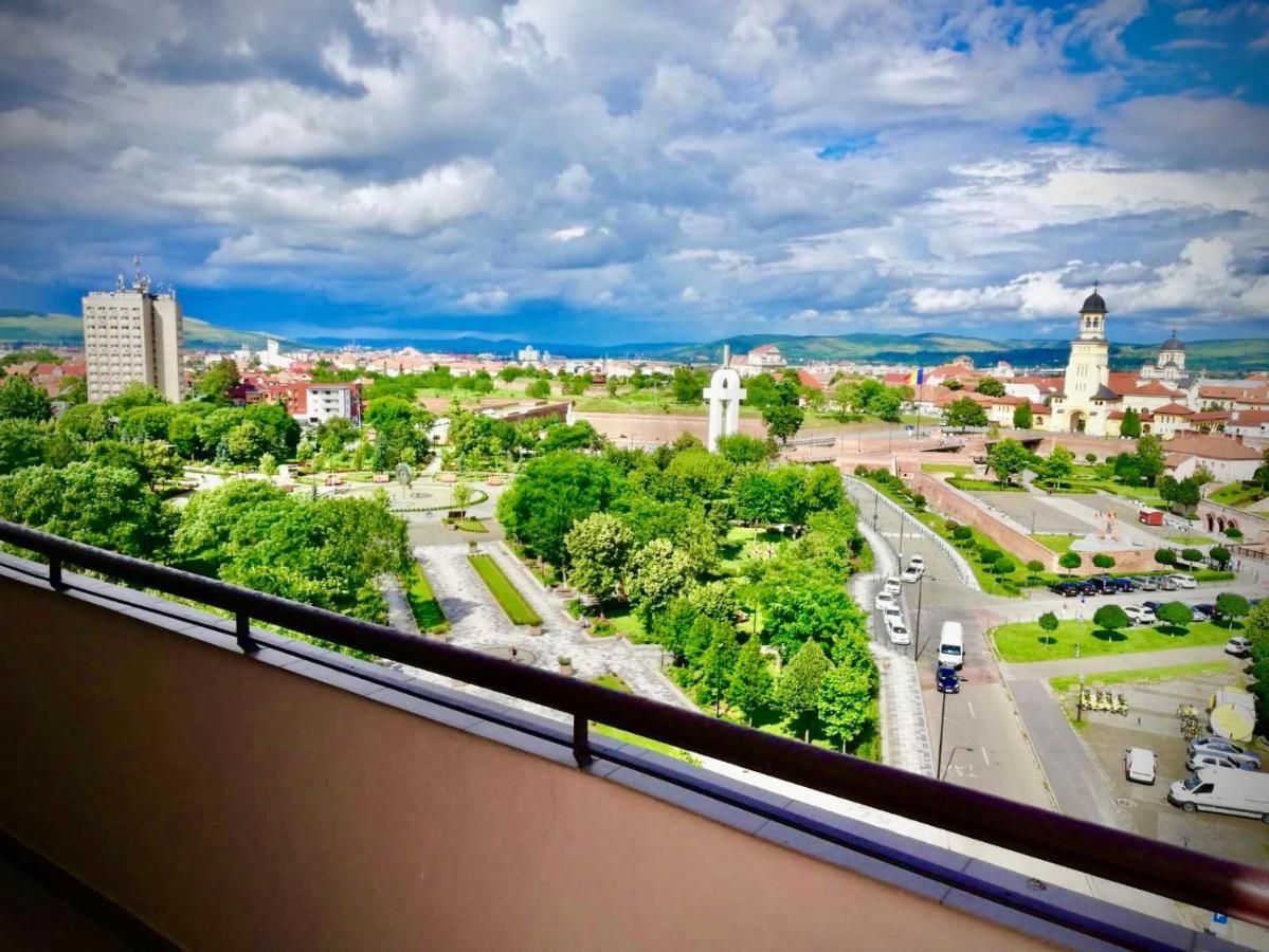 Midsummer Boulevard Apartment Alba Iulia Bagian luar foto